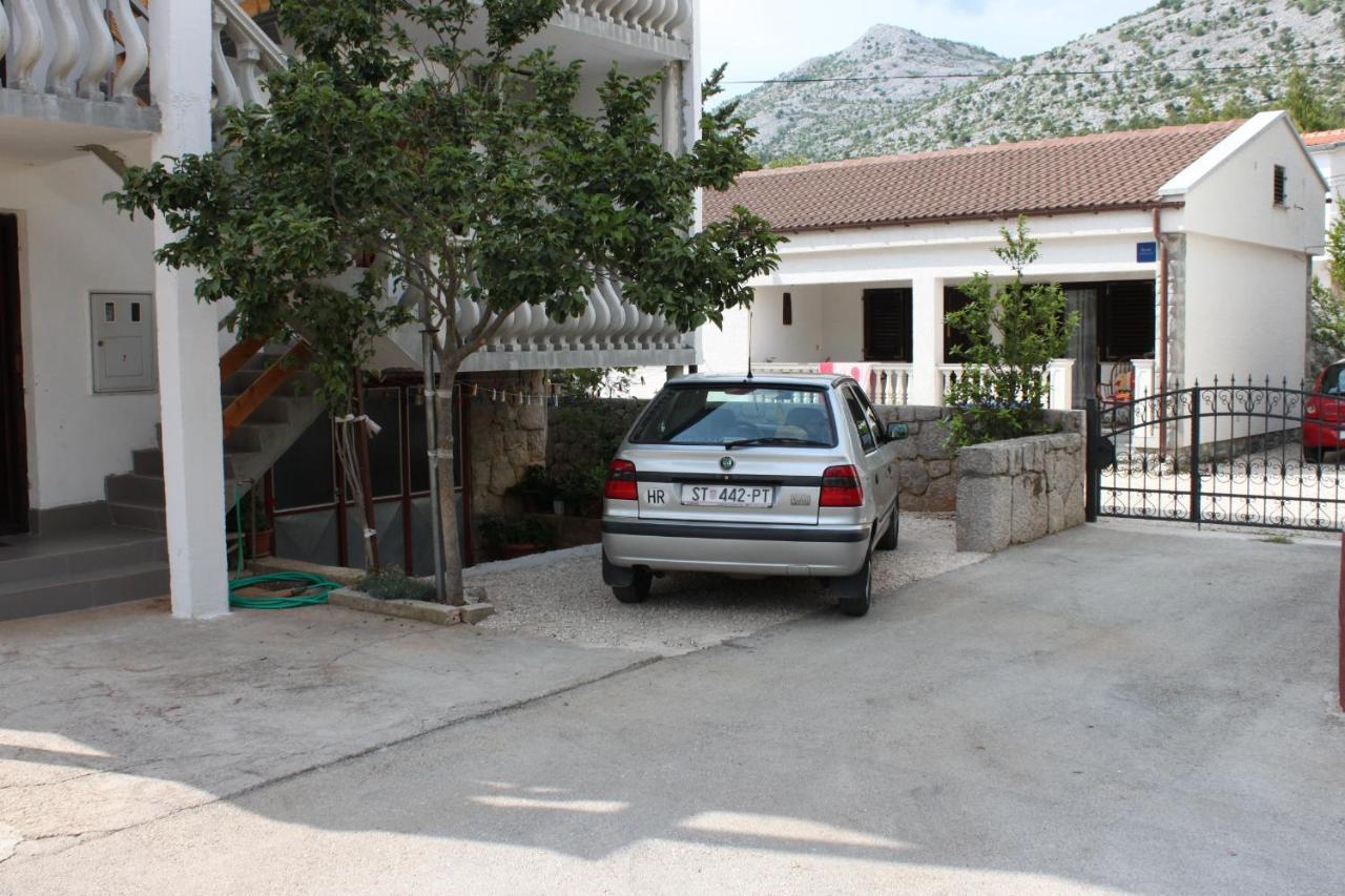 Apartments With A Parking Space Starigrad, Paklenica - 6618 Exterior photo