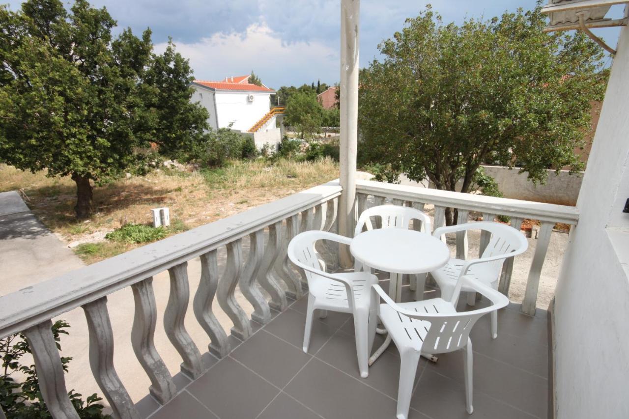 Apartments With A Parking Space Starigrad, Paklenica - 6618 Exterior photo